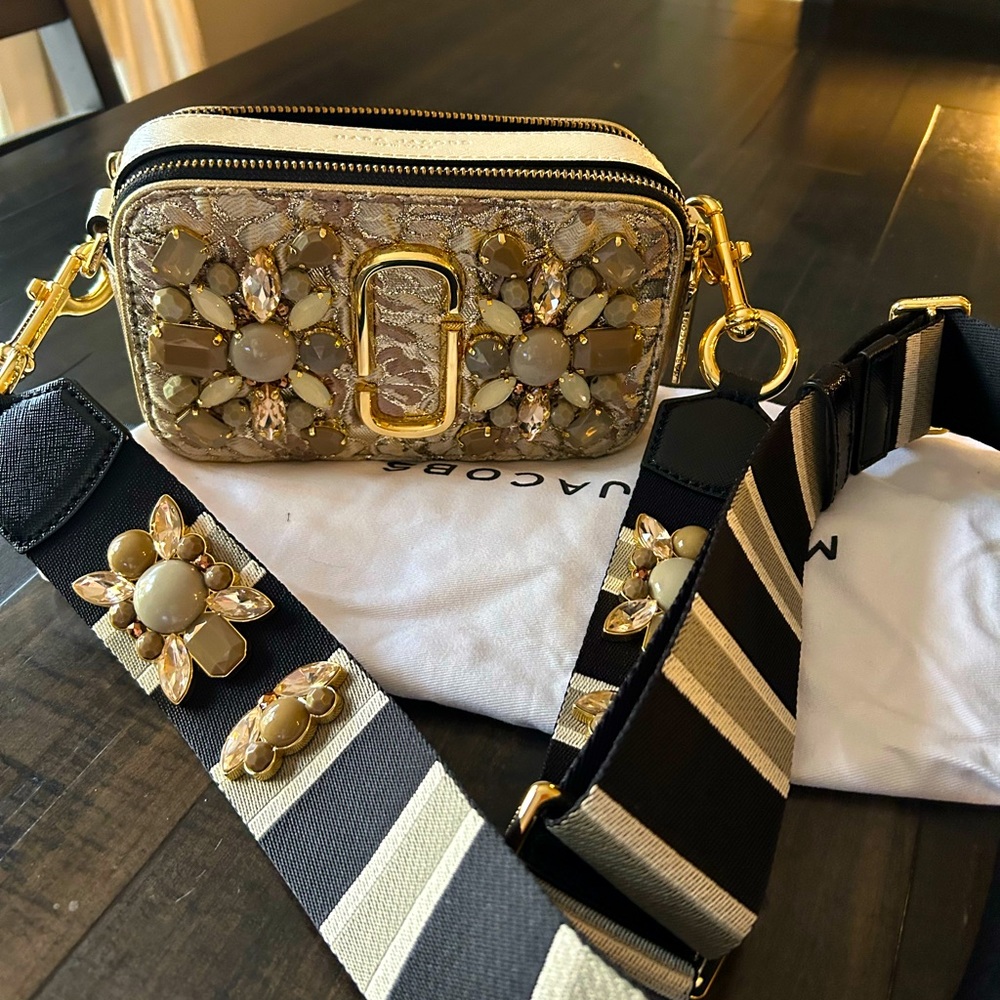 Marc Jacobs Camera bag!